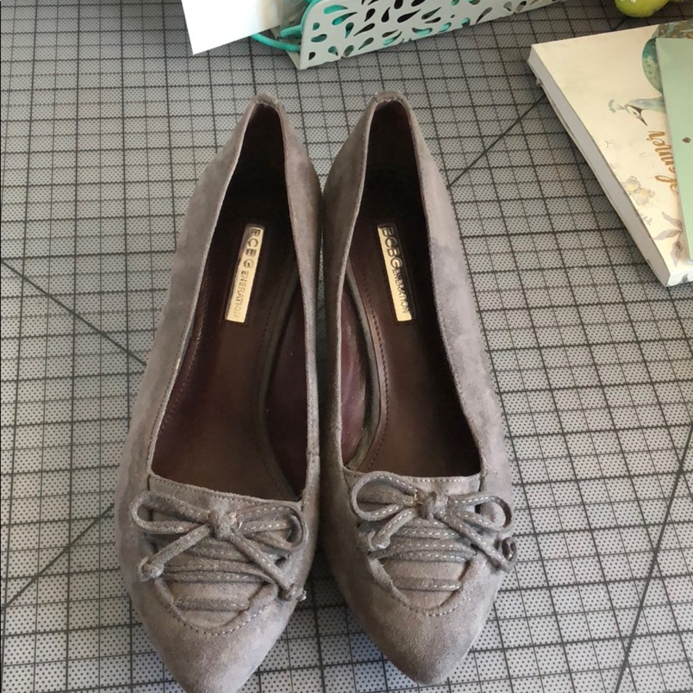 Gray loafer style wedge- perfect for work!